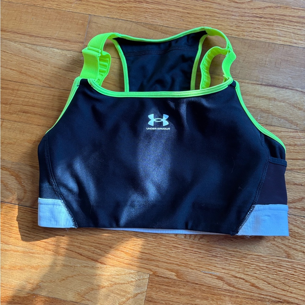 UA HG pocket sports bra